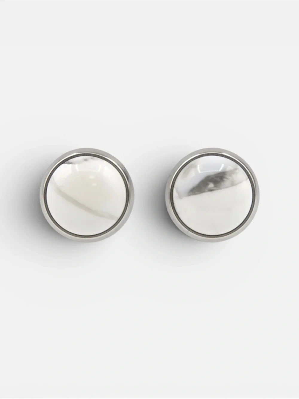 HOWLITE STUDS - Picture 2 of 2